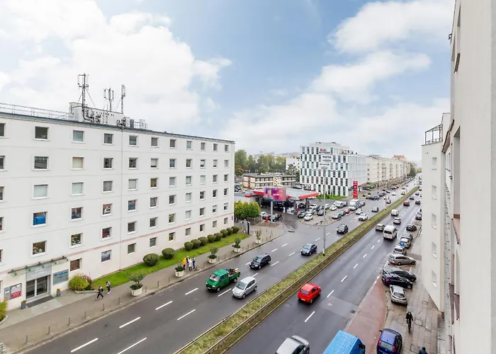 Sunny For 5 People By Renters